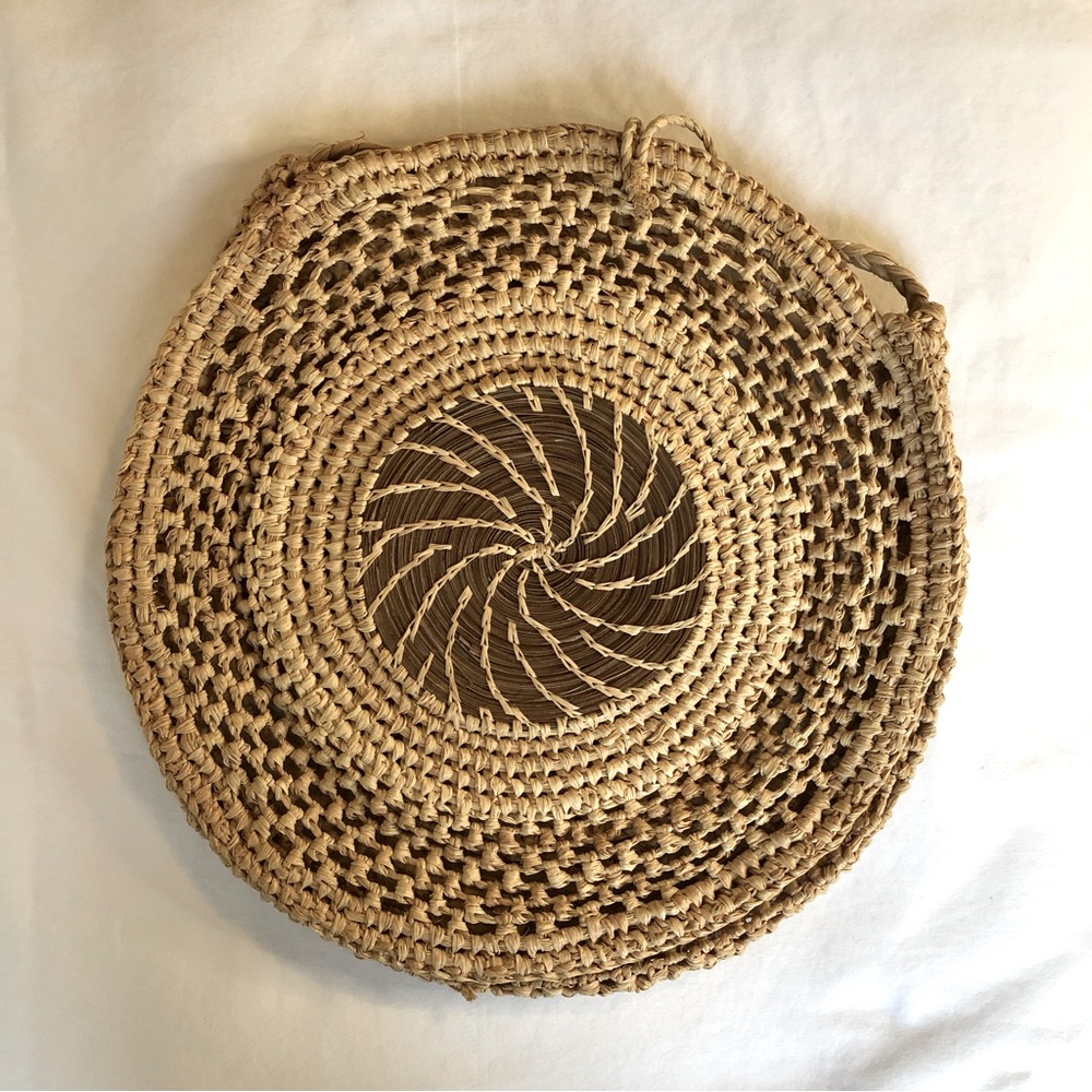 ROUND RATTAN WOVEN STRAW CROSSBODY HANDBAG
